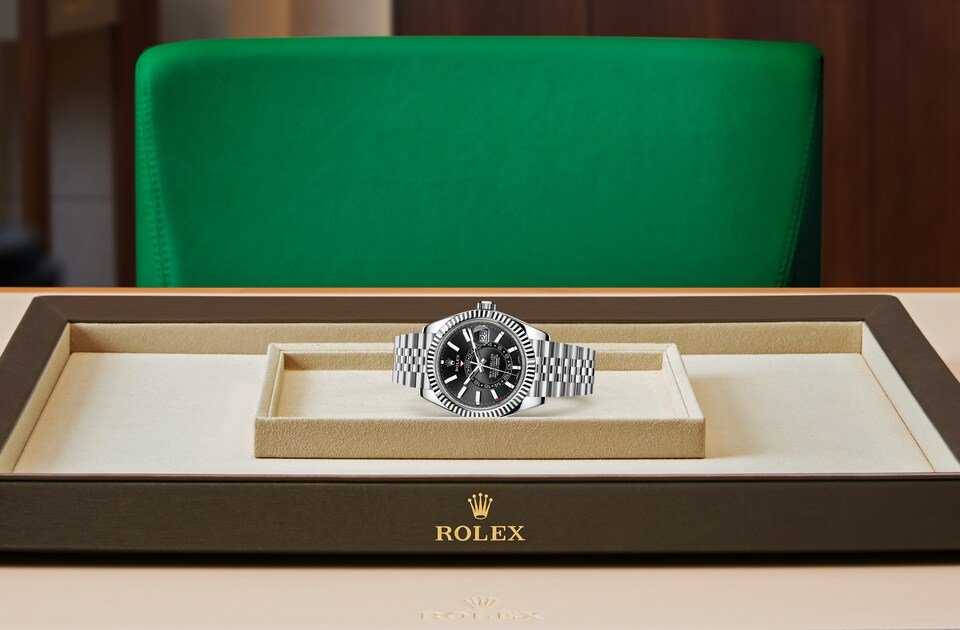 Bracelet en acier
SKY-DWELLER NOIR