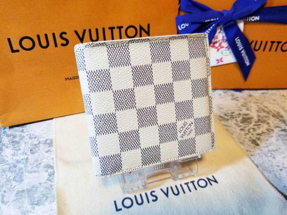 Lv Men Wallet With White Check Design