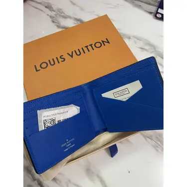 LV
Petite maroquinerie Multiple