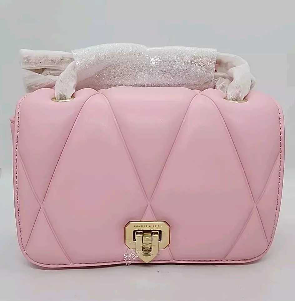 Arwen Quilted Shoulder Bag - Pink
