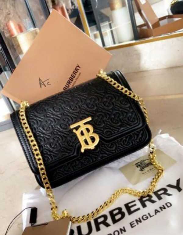 Burberrÿ
Sac à main en cuir