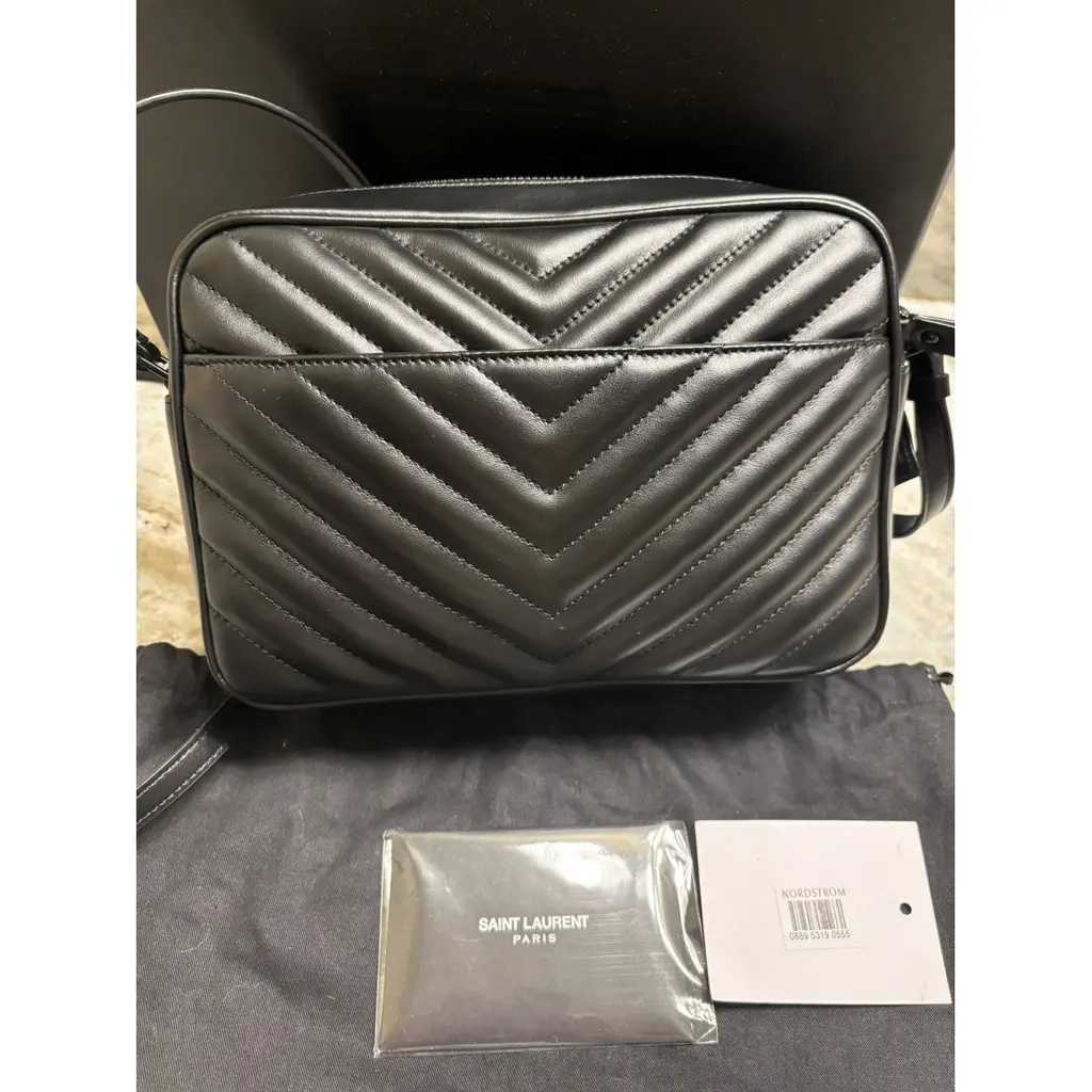 YSL Sac bandoulière Camera Lou, Très bon état
Noir