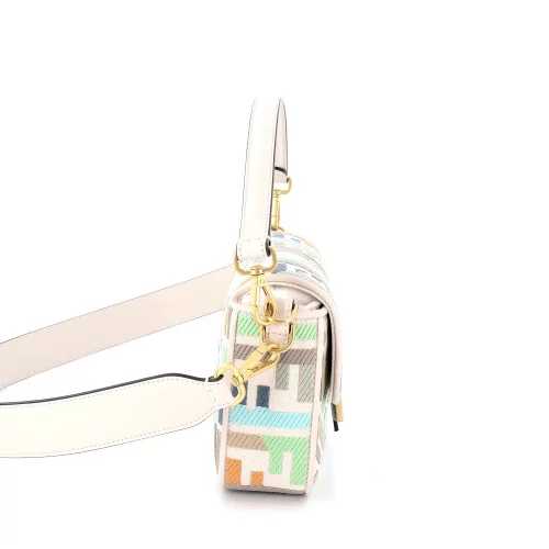 Fêndï
Sac à main Baguette Fendi Toile Multicolore