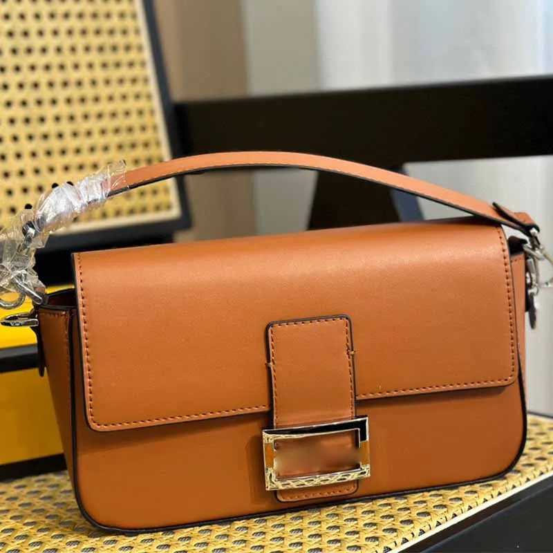 Fêndï Sac Selleria marron avec gros points