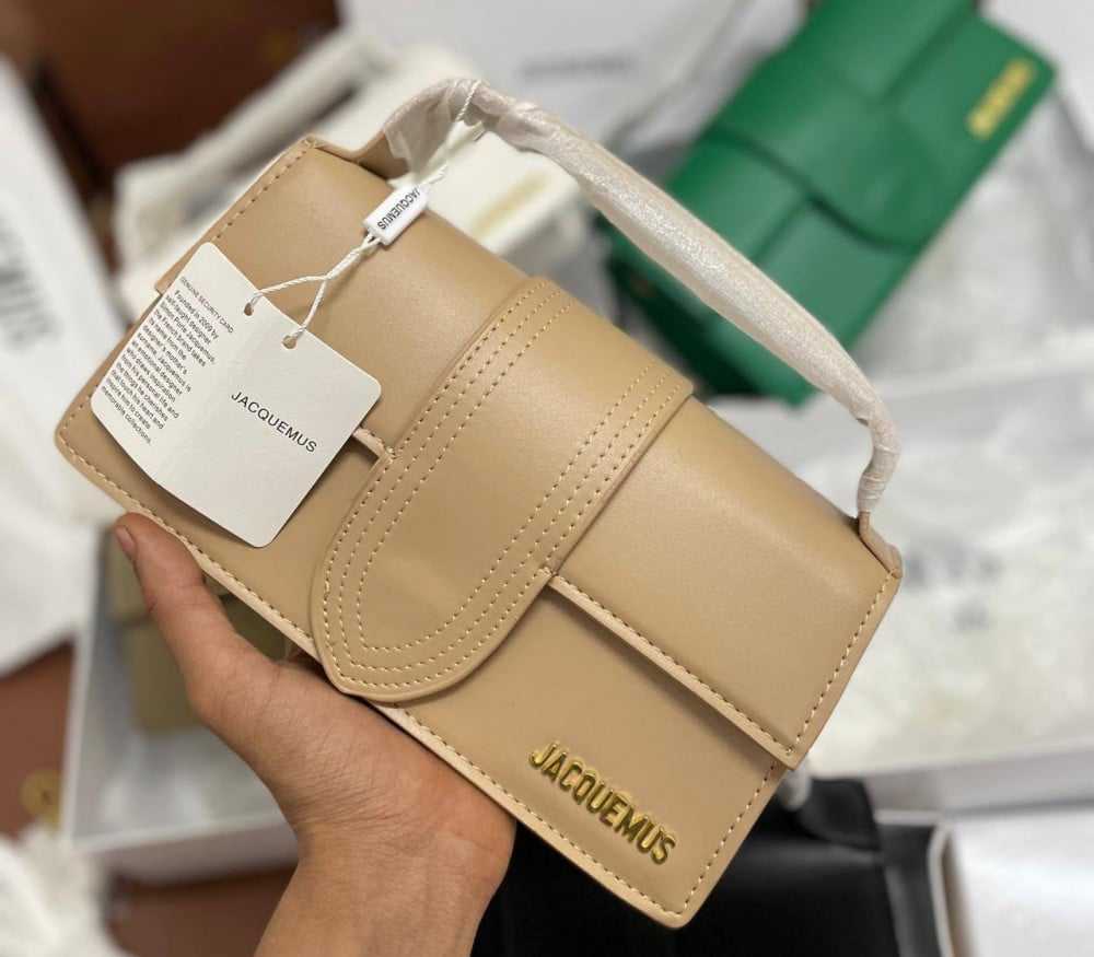 J@cquemus
Le Grand Bambino Sac à main
Beige