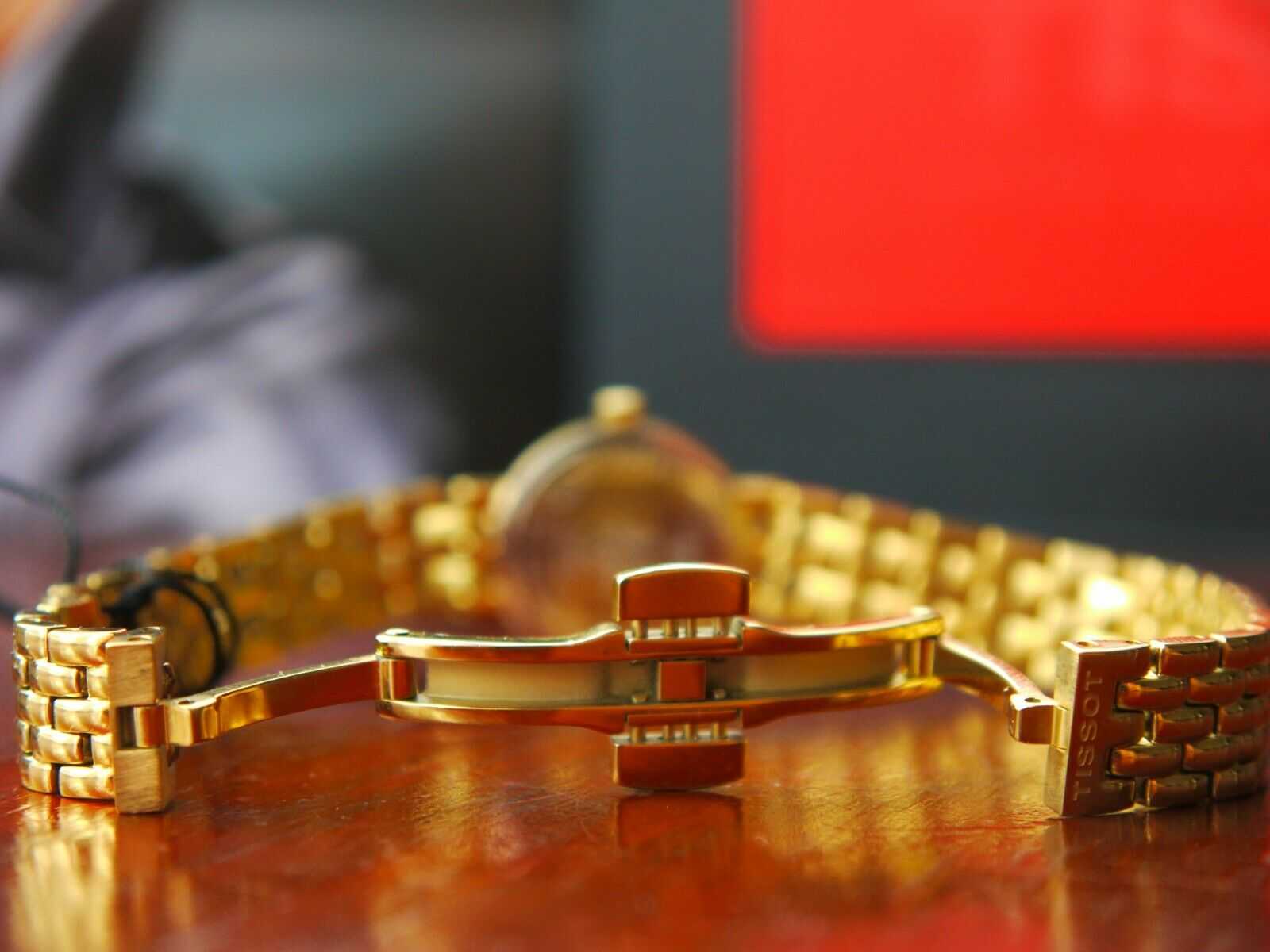 TÏSSÔT Lovely LADY 38-DIAMONDS Watch