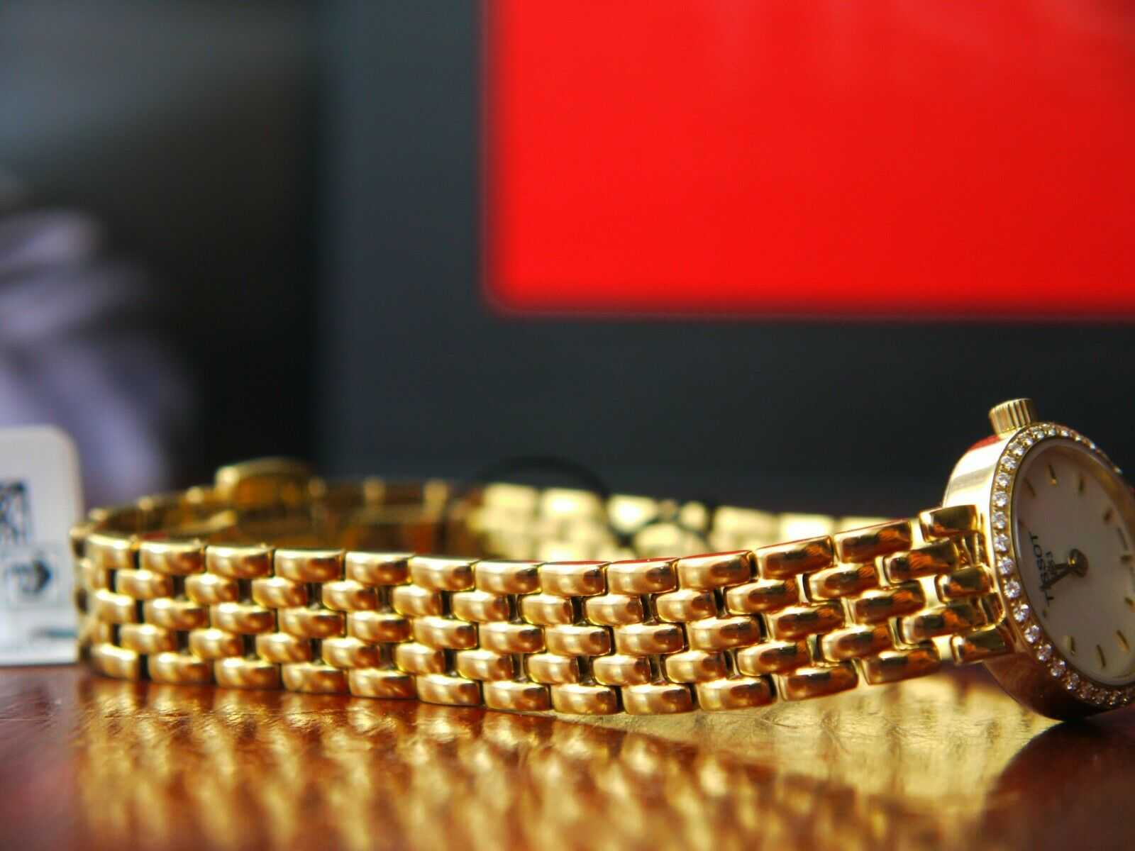 TÏSSÔT Lovely LADY 38-DIAMONDS Watch