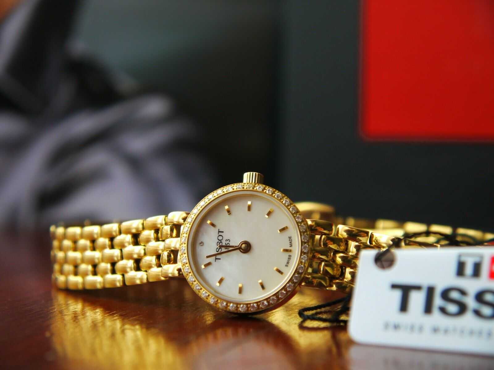 TÏSSÔT Lovely LADY 38-DIAMONDS Watch