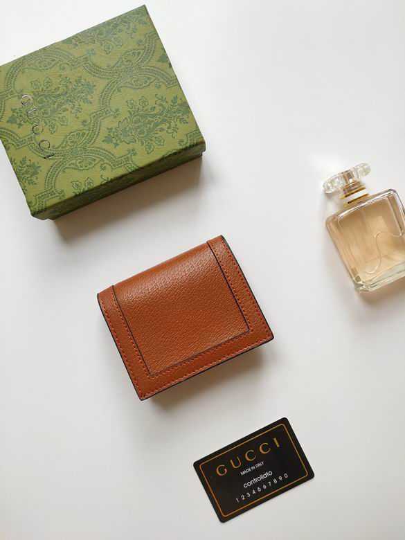 GG Diana Card Case Wallet in Brown