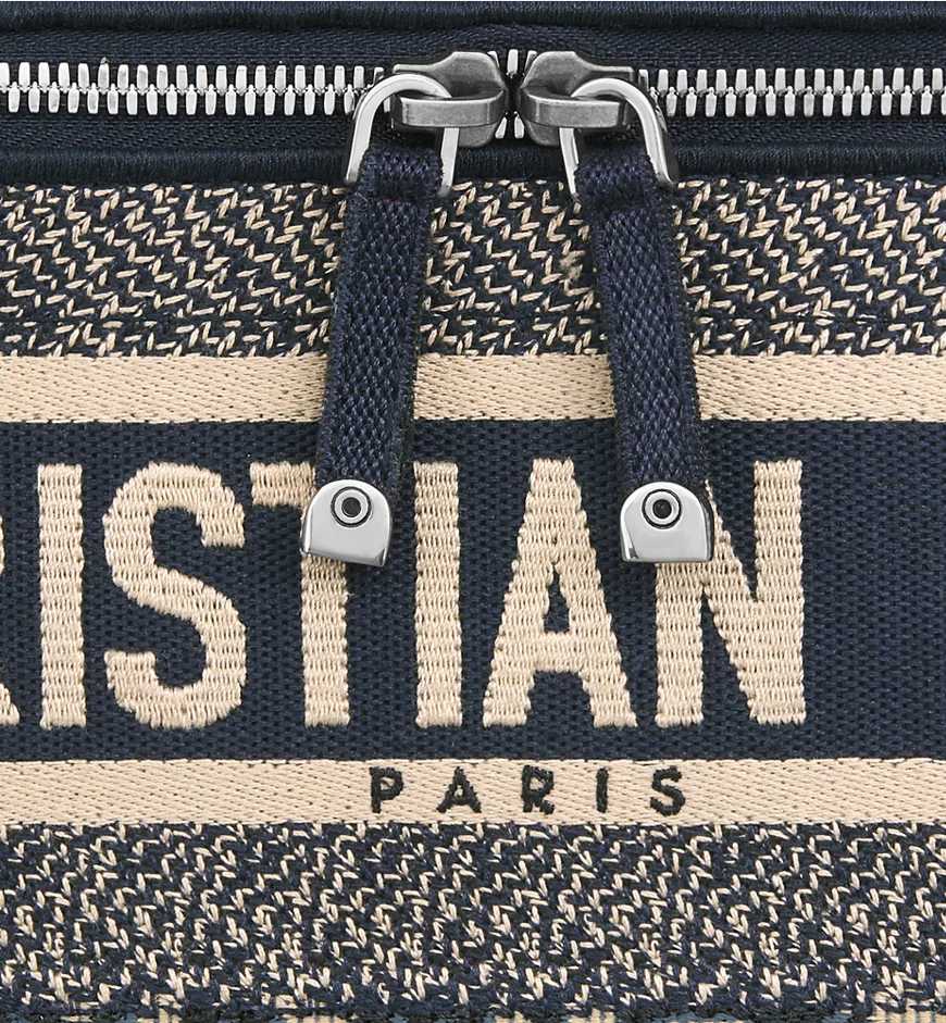 CHRISTI@N DIÔR Vanity DiorTravel