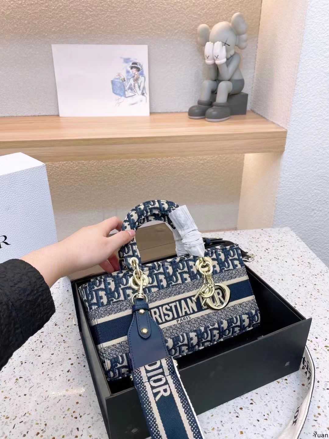 CHRISTI@N DIÔR Sac Book Tote East-West à bandoulière