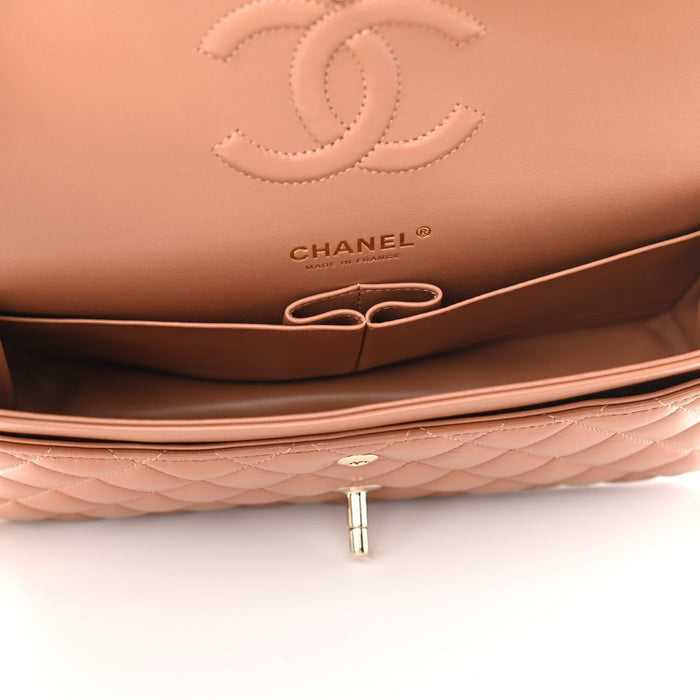 CH@NEL
Lambskin Quilted Medium Double Flap Brown