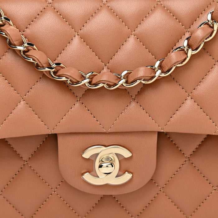 CH@NEL
Lambskin Quilted Medium Double Flap Brown