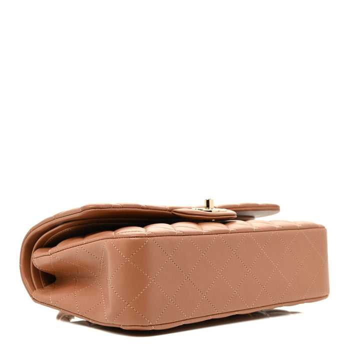 CH@NEL
Lambskin Quilted Medium Double Flap Brown