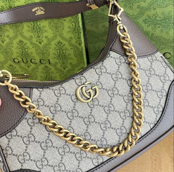 GG Marmont Crossbody Bag