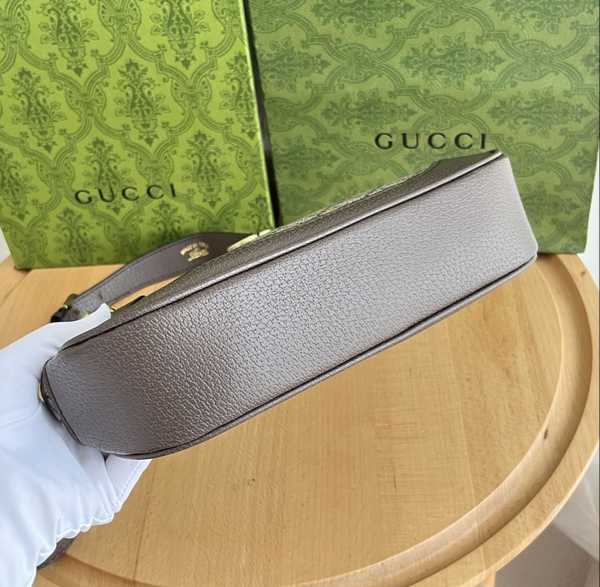 GG Marmont Crossbody Bag