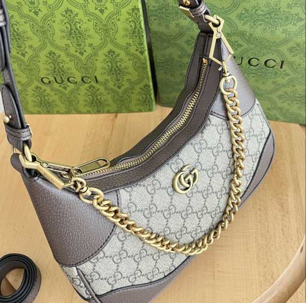 GG Marmont Crossbody Bag