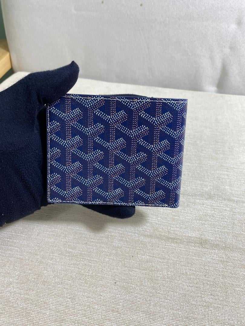 Gôyard
Portefeuille Victoire
Bleu