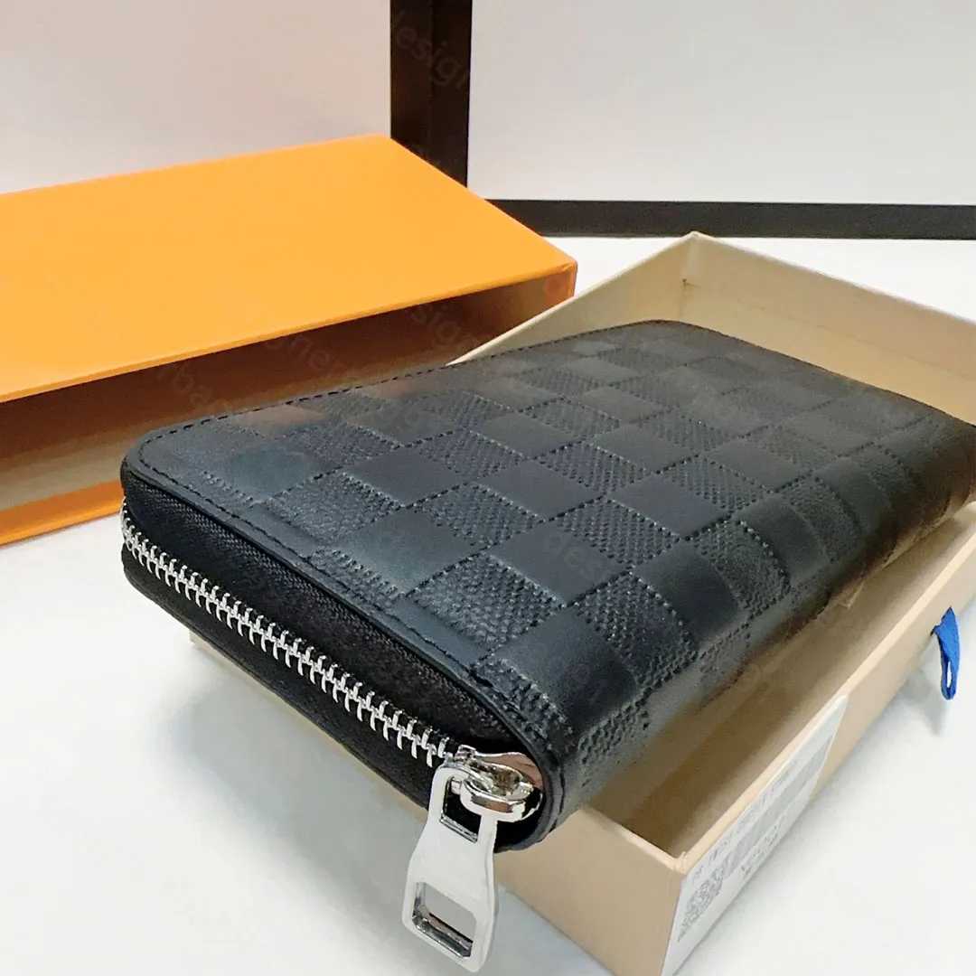 LV Porte Feuille One Zip