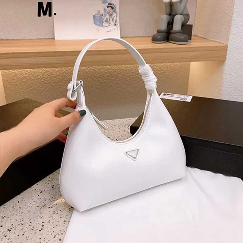 PR@DA SHOULDER BAG