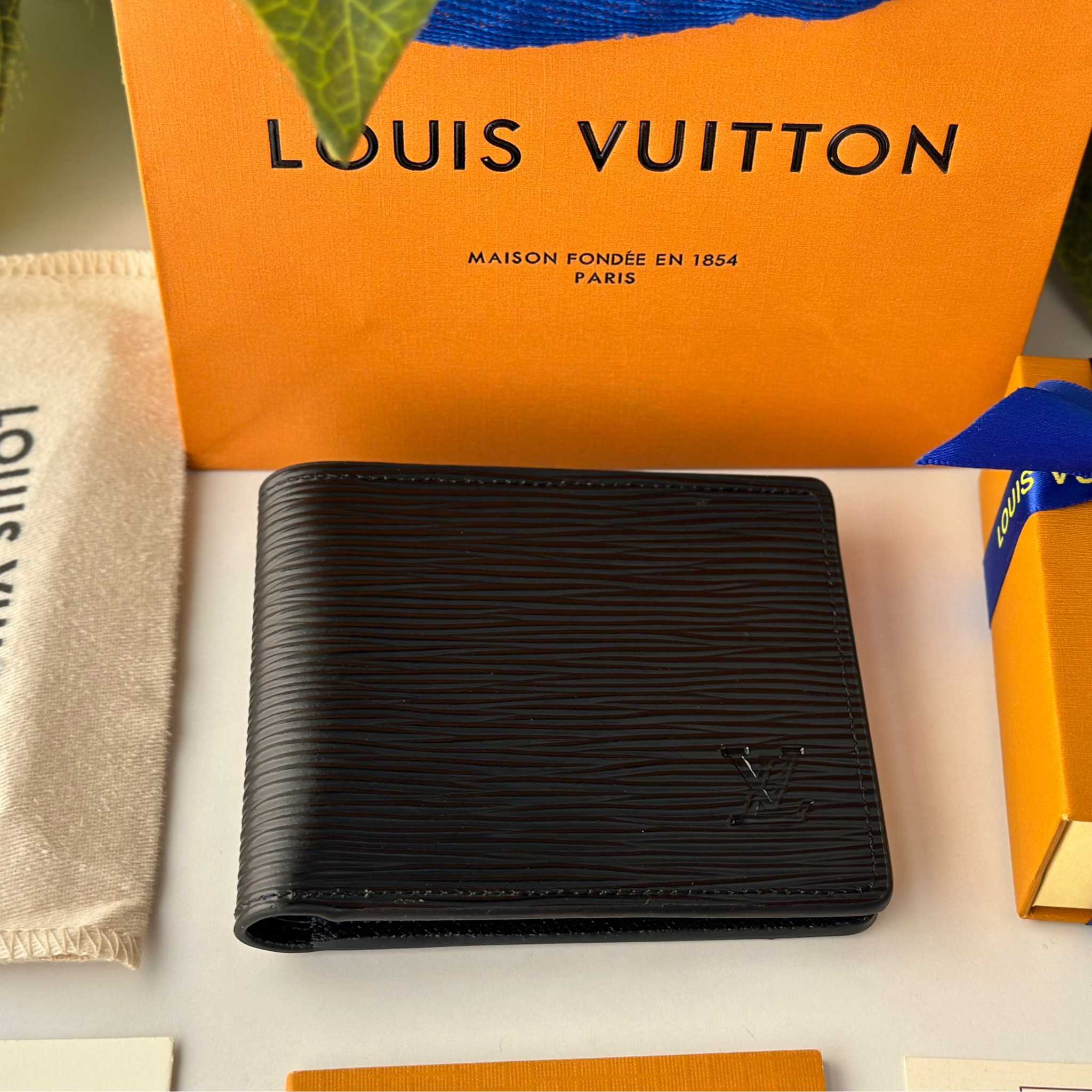 LV Multiple Wallet