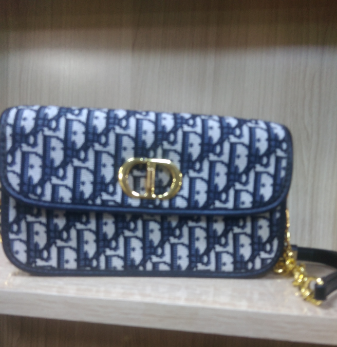 Sac 30 Montaigne Avenue
Toile jacquard Diôr Oblique bleu