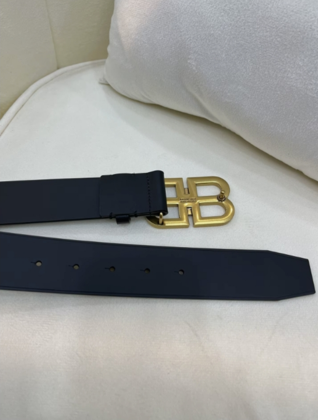 B@LENCIAGA
Ceinture BB Hourglass Medium