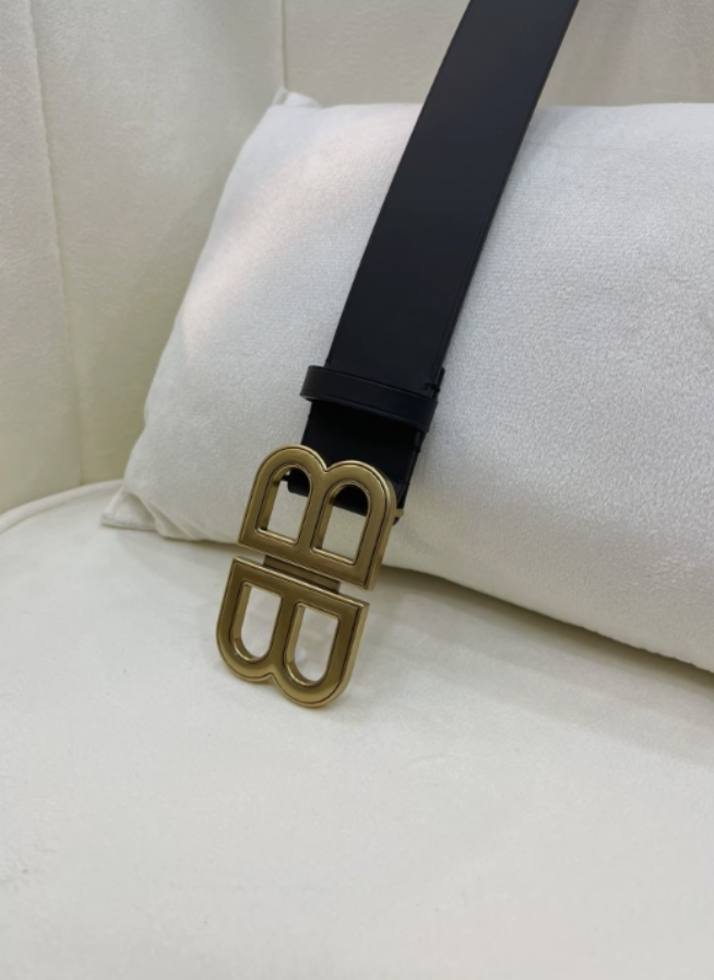 B@LENCIAGA
Ceinture BB Hourglass Medium