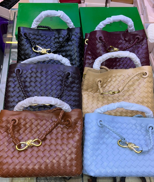 Bôttëga Vênëta Sac bandoulière tissé Lizzy