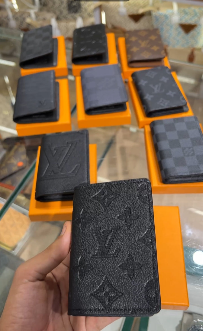 LV Couverture Passeport