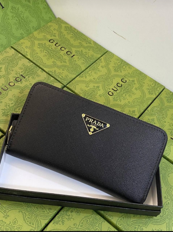 Pr@da Portefeuille, Noir