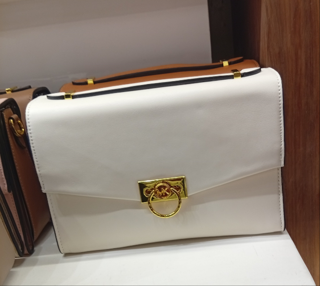 MK
Messenger bag HENDRIX