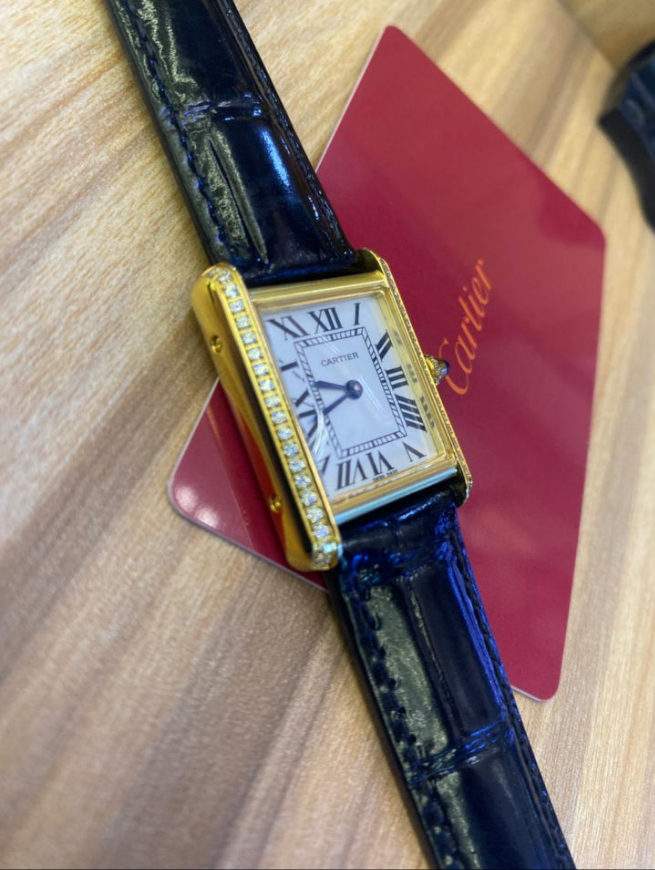 Cartier
tank francaise 18kt yellow gold diamond ladies watch