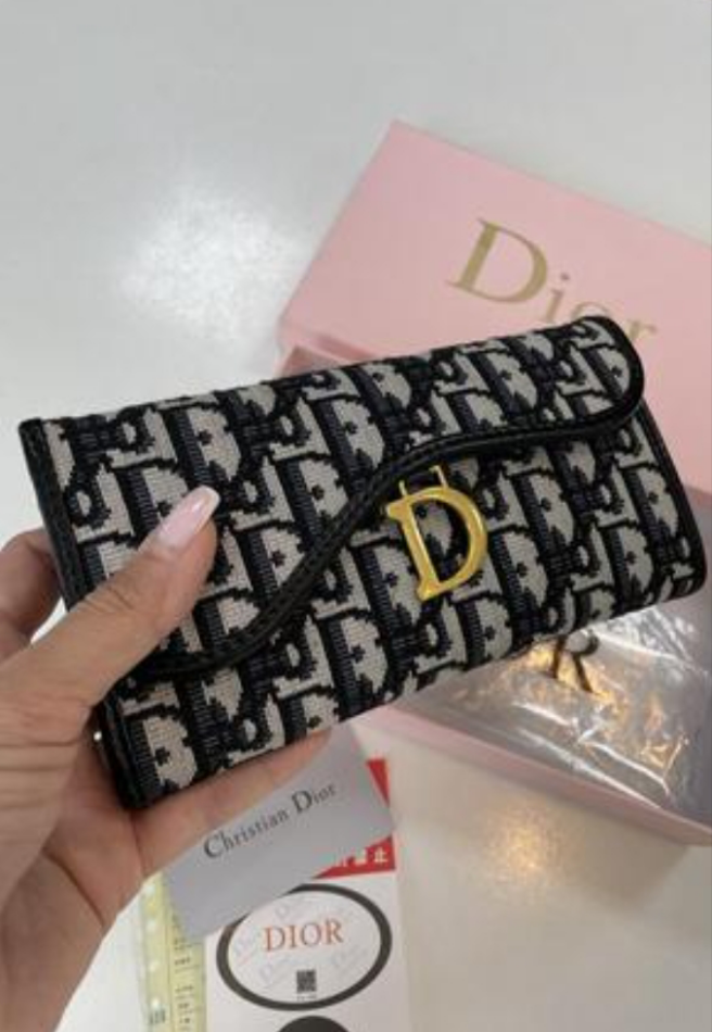 Christian Di*r portefeuille pour femme de