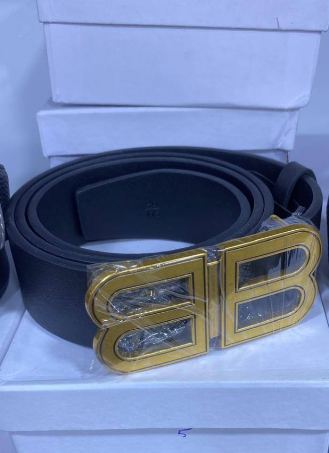 B@LENCIAGA
Ceinture BB Hourglass Medium