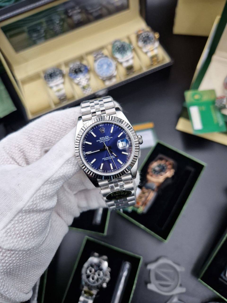 Bracelet en acier
D@TEJUST BLEU VIF