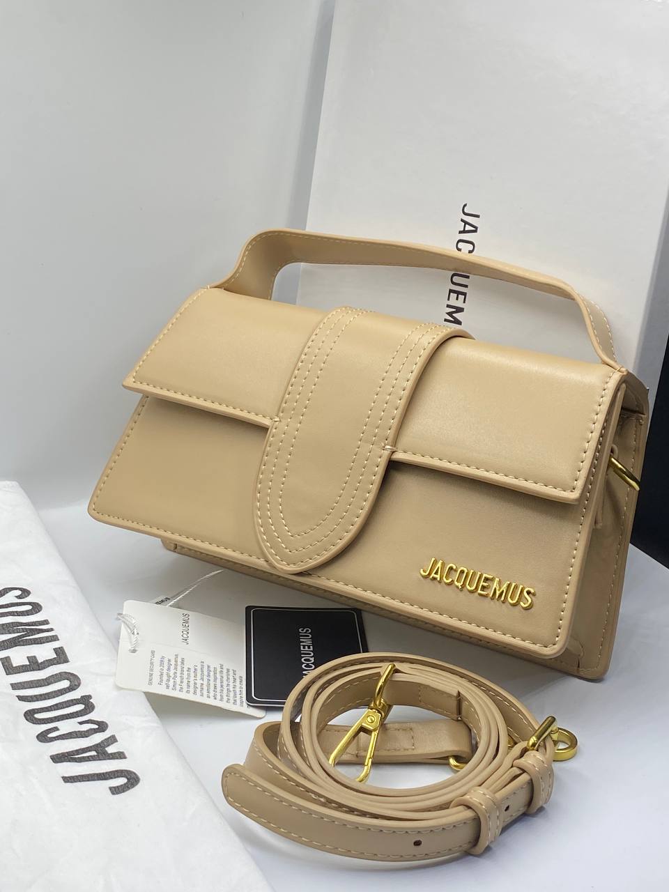 J@cquemus
Le Grand Bambino Sac à main
Beige