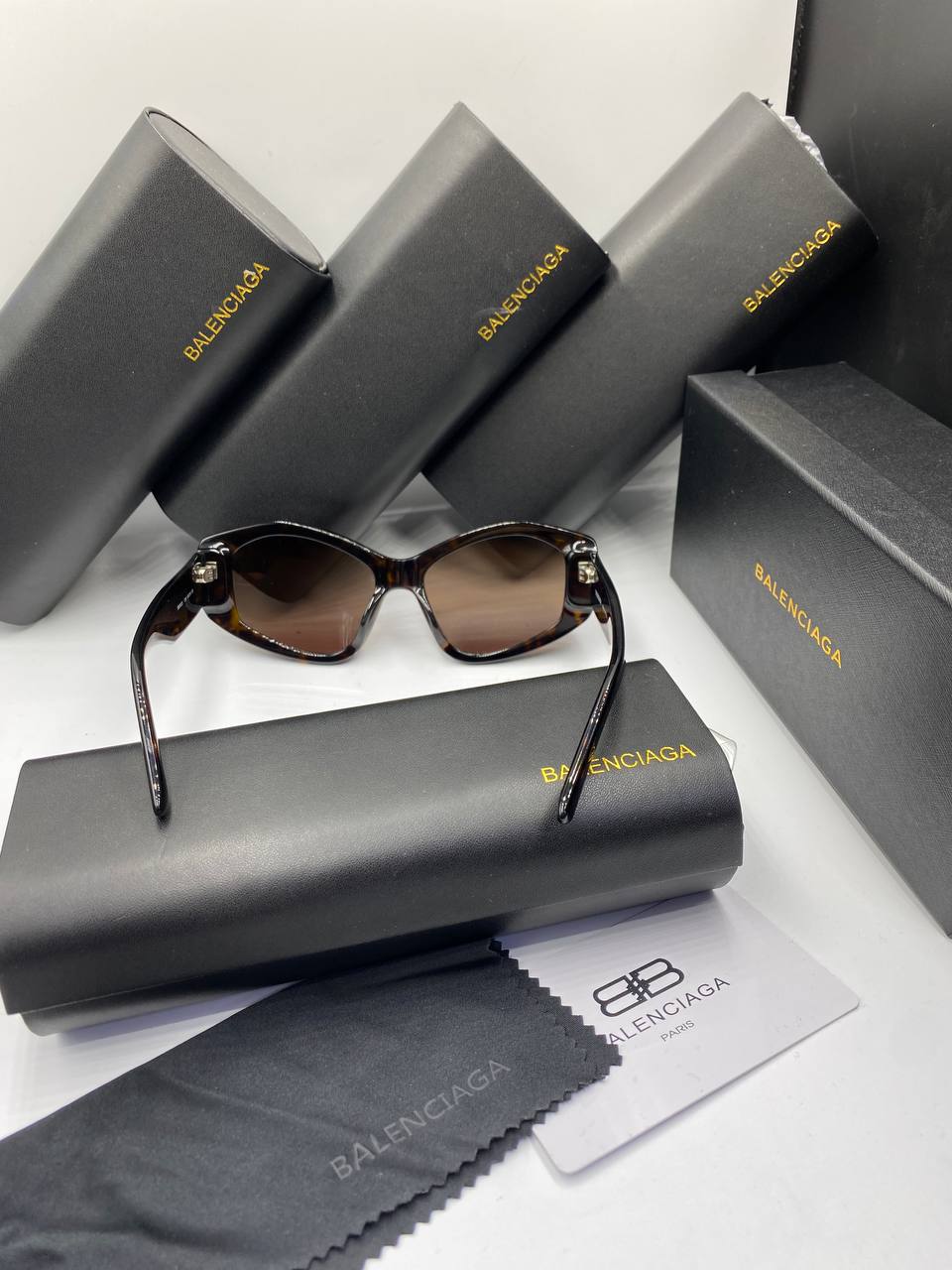 Lunettes B@lenciaga BB0302S - 002 La Havane pour femmes