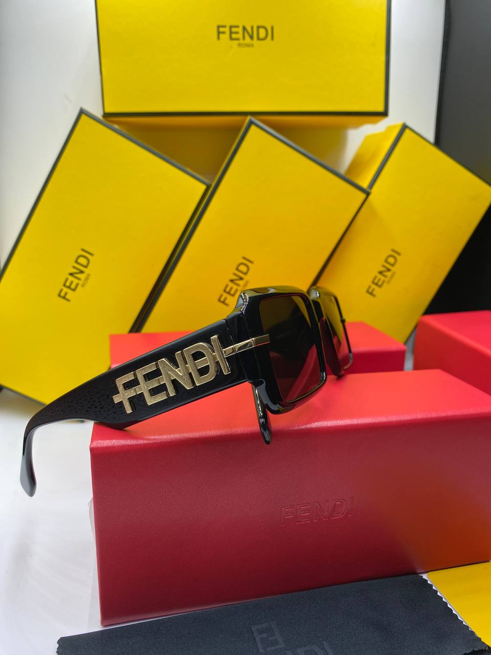 Lunette de soleil Fendi femme