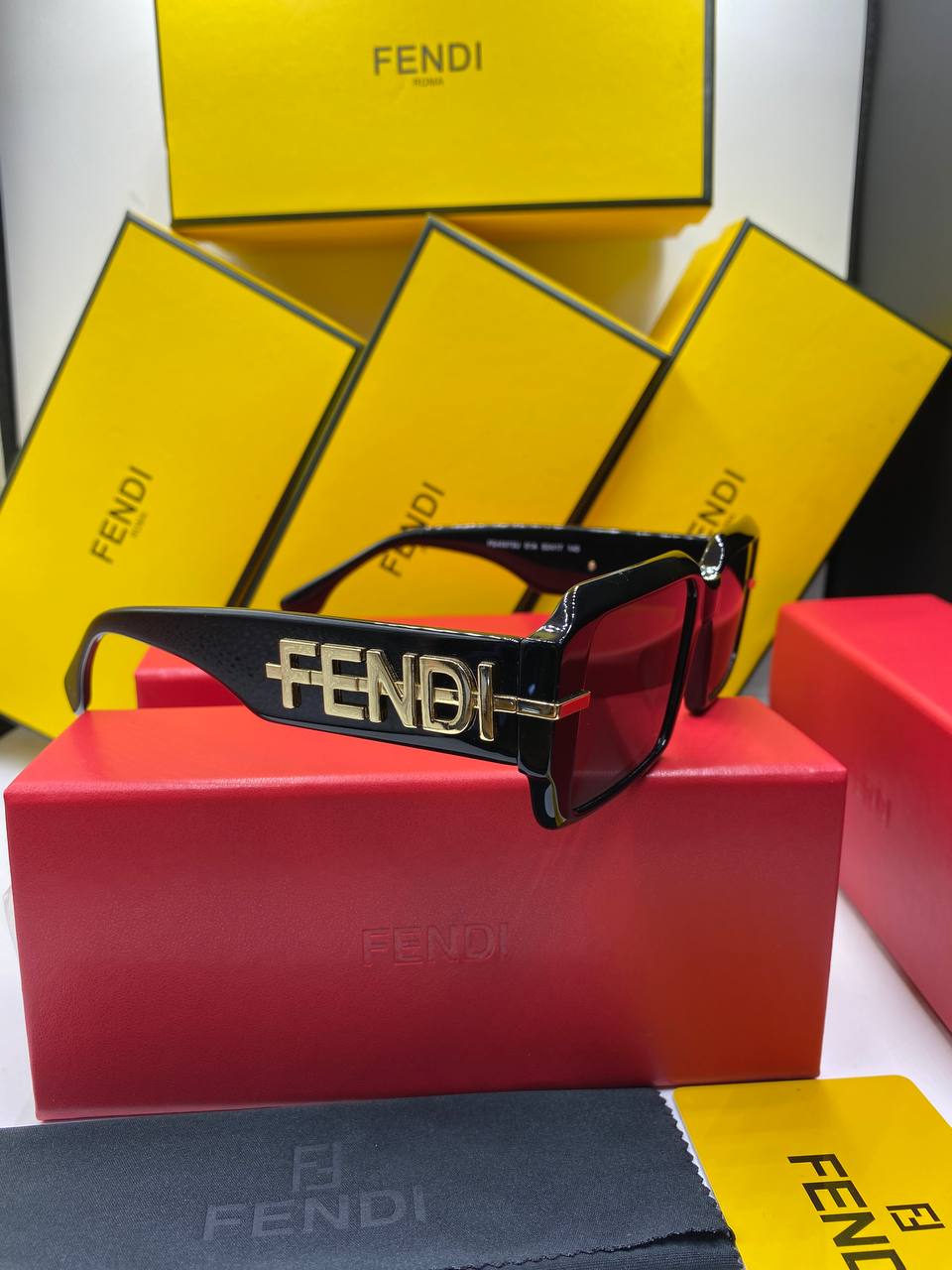 Lunette de soleil Fendi femme
