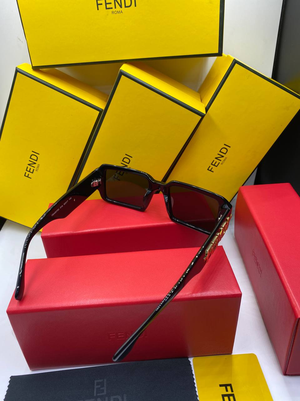 Lunette de soleil Fendi femme