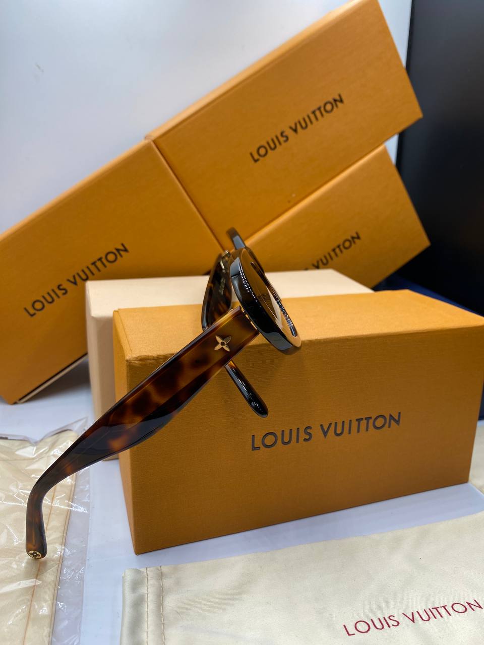 LV Lunettes
Multicolore, Plastique pour femmes