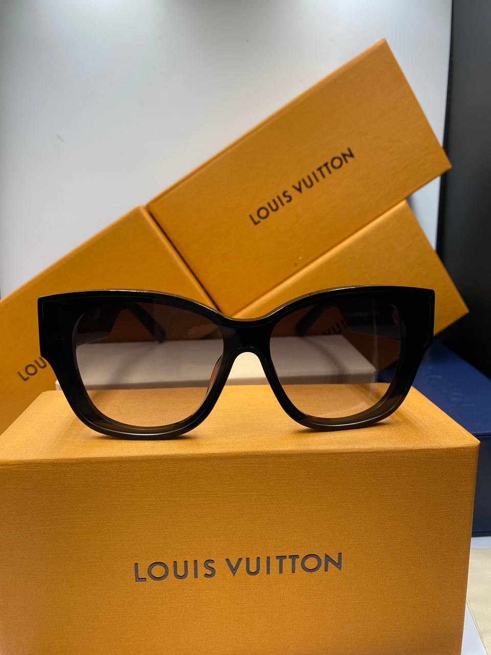 LV Lunettes de soleil masque LV Monogram pour femmes