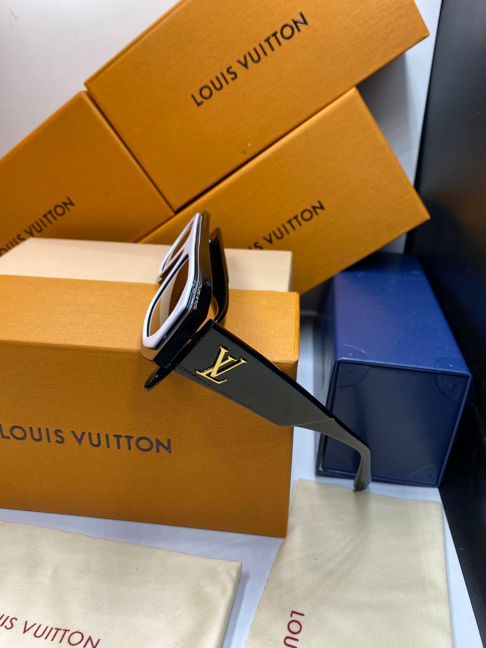 LV Lunettes de soleil pour femmes
