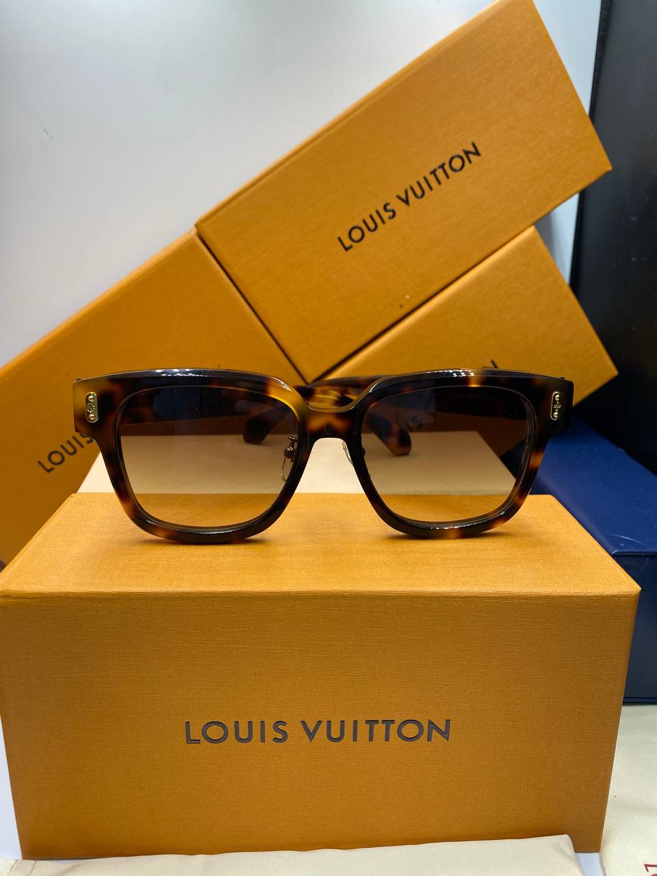 L&V Z2184U New LV Confidence Square Round Sunglasses pour femmes ✨