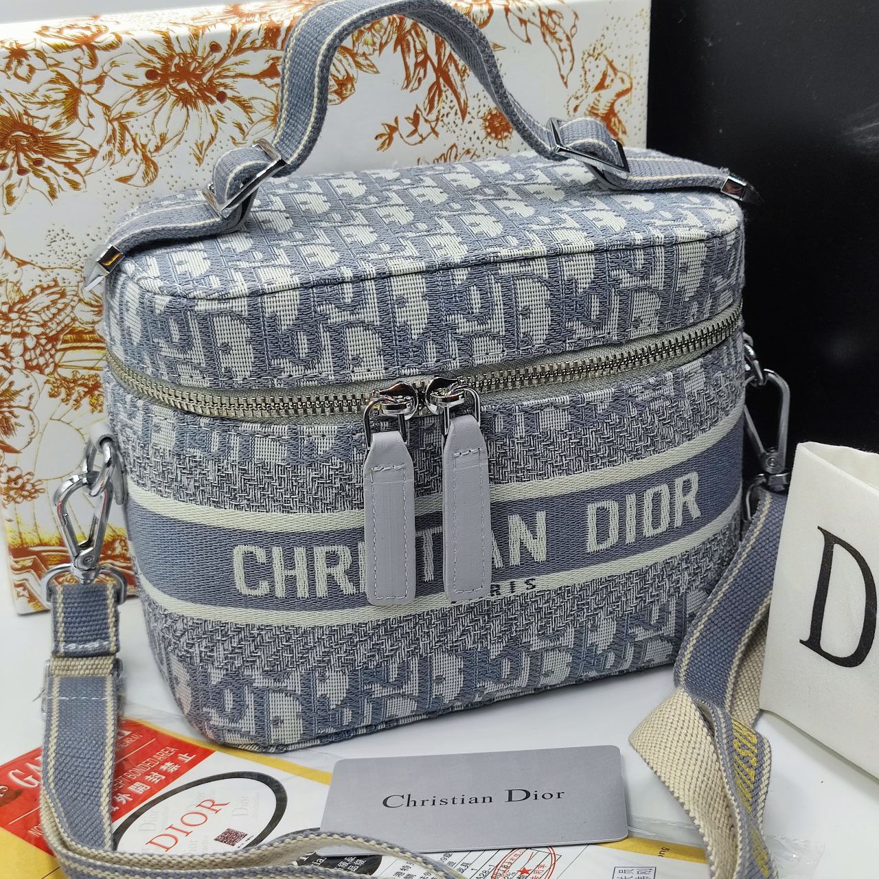 CHRISTI@N DIÔR Sac à main en toile DiorTravel