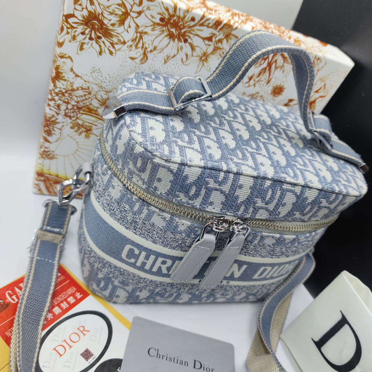 CHRISTI@N DIÔR Sac à main en toile DiorTravel