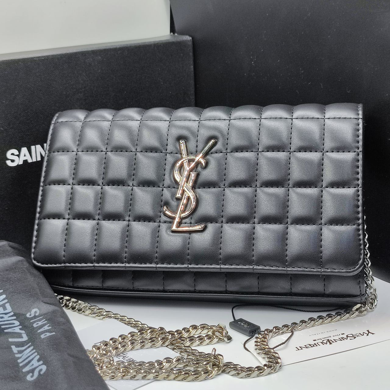 S@int Laurent
pochette Cassandre