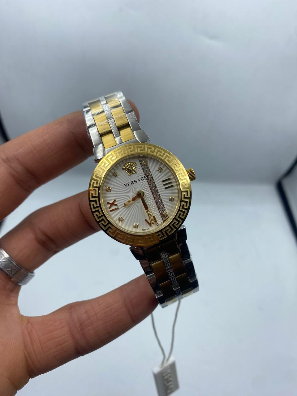 Montre pour femme Vers@ce0 Greca Icon quartz VOLTA600421