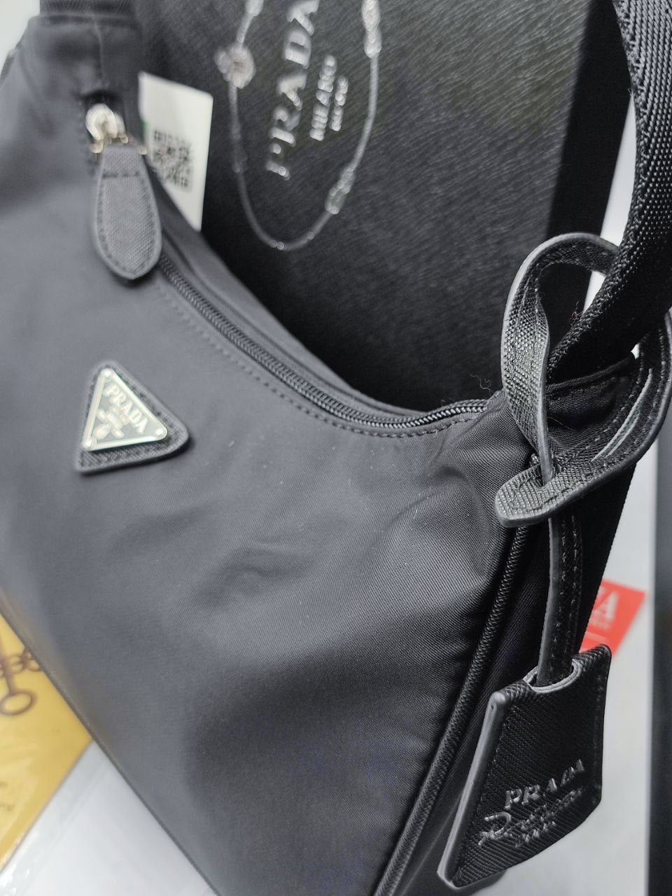 PR@DA SAC A MAIN MINI RE-EDITION 2000 1NE515 NYLON NOIR HAND BAG PURSE